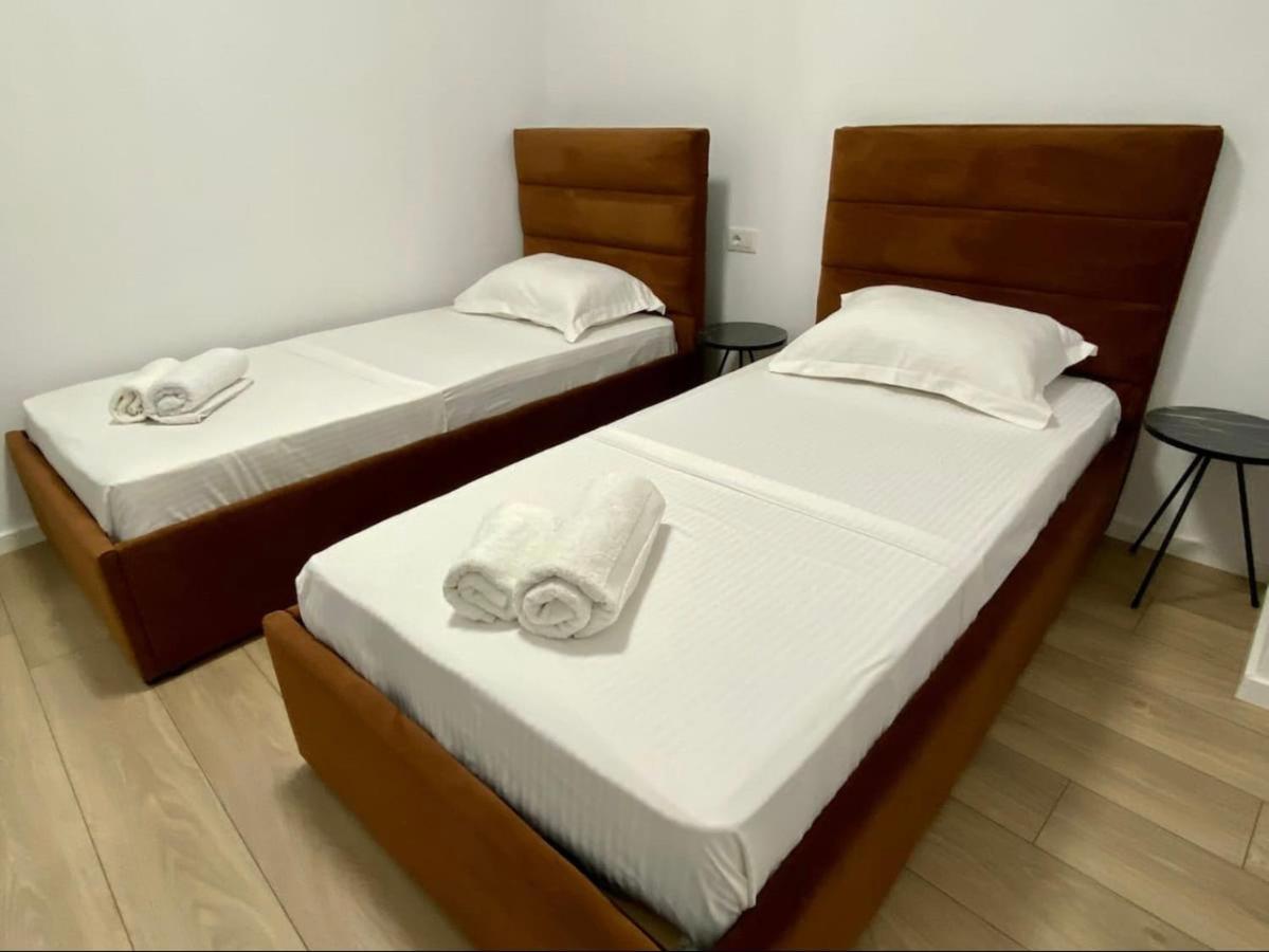 Brand New Apts Located At The City'S Main Square-100 Mbs Wifi Durrës Buitenkant foto